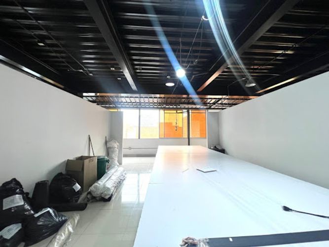 Bodega en venta en Villa Nueva, Medellín, 201 m² · foto 8 de 17