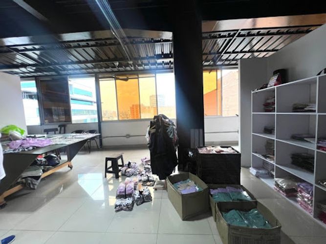 Bodega en venta en Villa Nueva, Medellín, 201 m² · foto 13 de 17