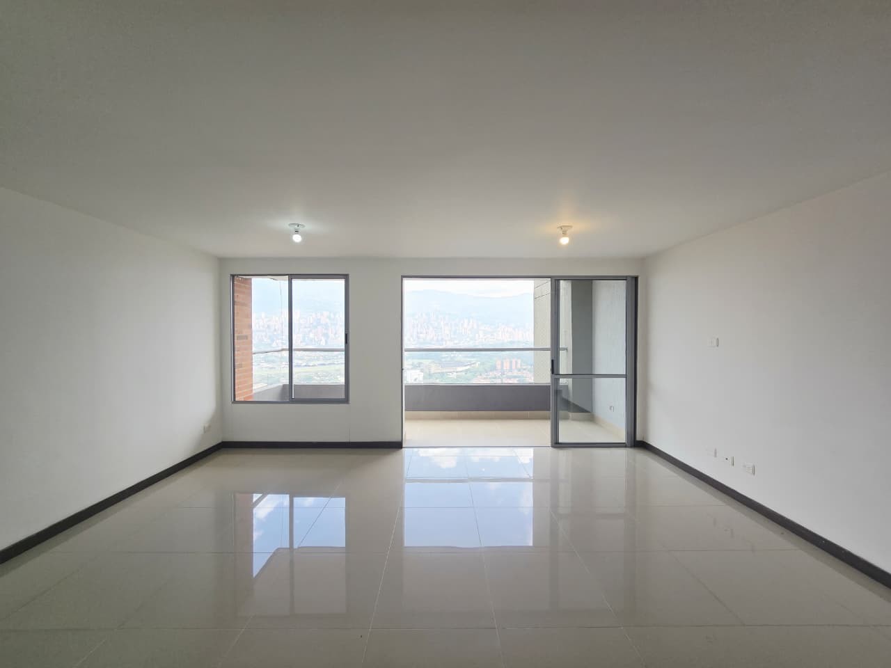 Apartamento en arriendo en Belén, Medellín · foto 3 de 19