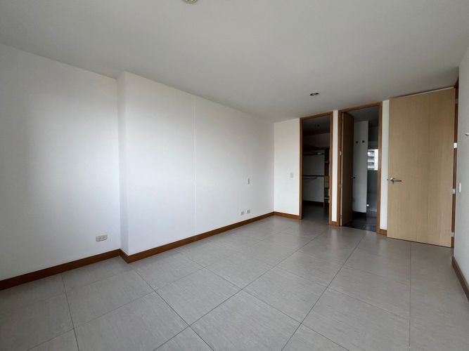 Apartamento de 2 alcobas en arriendo en Loma Del Chocho, Envigado, 80 m² · foto 11 de 17