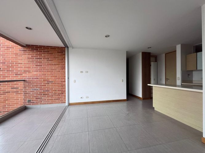 Apartamento de 2 alcobas en arriendo en Loma Del Chocho, Envigado, 80 m² · foto 3 de 17