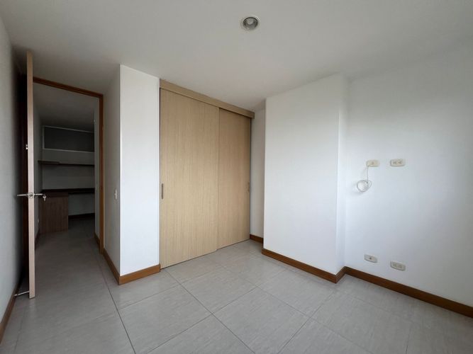 Apartamento de 2 alcobas en arriendo en Loma Del Chocho, Envigado, 80 m² · foto 13 de 17