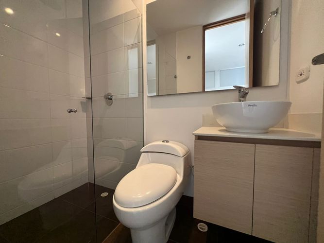 Apartamento de 2 alcobas en arriendo en Loma Del Chocho, Envigado, 80 m² · foto 16 de 17