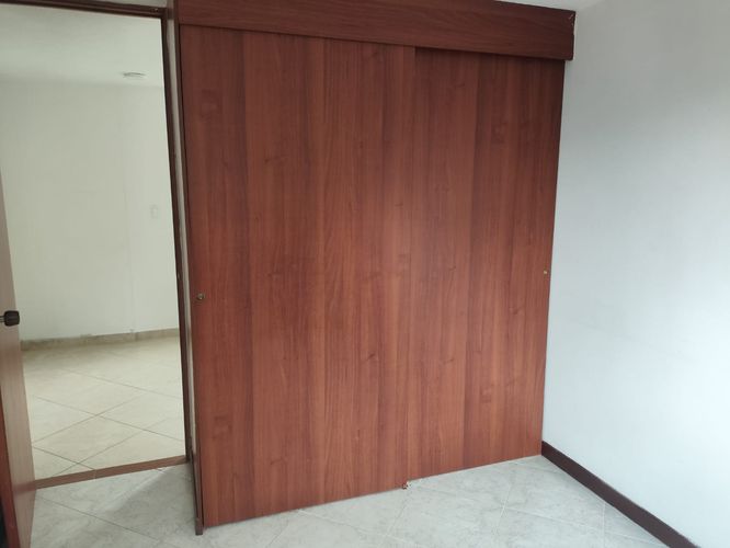 Apartamento de 3 alcobas en venta en Loma De Los Bernal, Medellín, 84 m² · foto 17 de 24