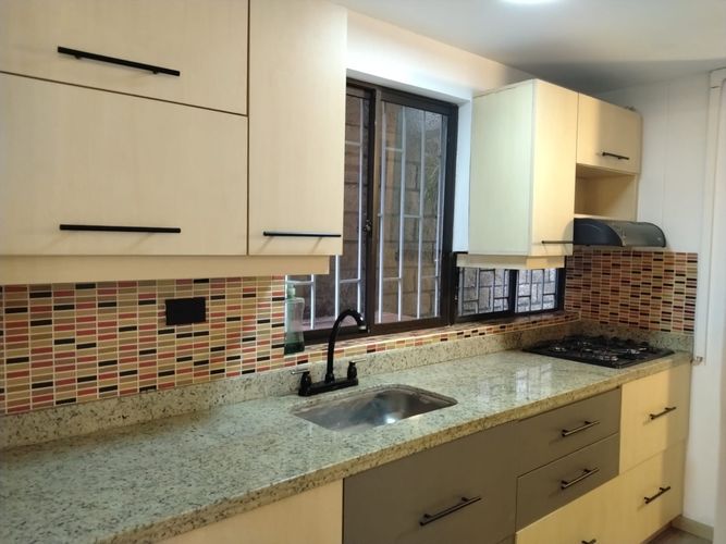 Apartamento de 2 alcobas en arriendo en El Poblado, Medellín, 70 m² · foto 4 de 16