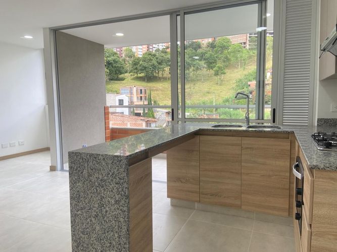 Apartamento de 2 alcobas en arriendo en La Doctora, Sabaneta, 70 m² · foto 2 de 18