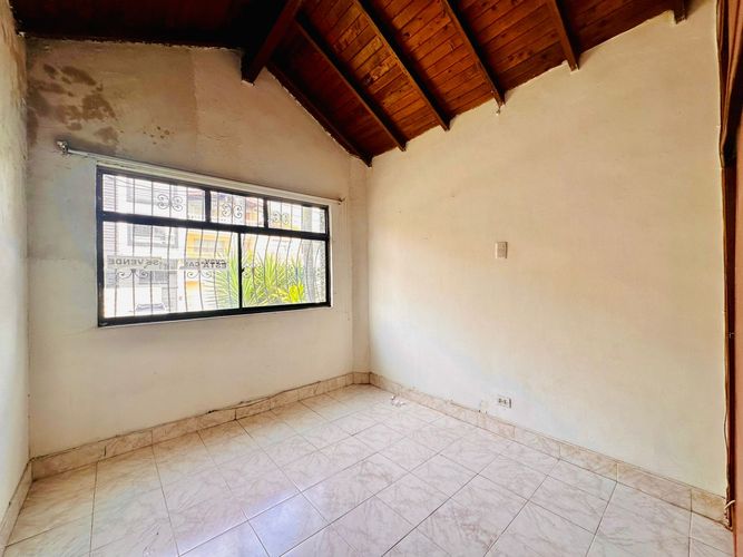Casa de 3 alcobas en venta en U.D. Atanasio Girardot, Medellín, 94 m² · foto 6 de 14