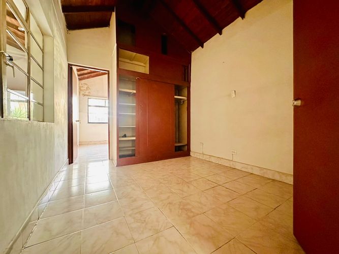 Casa de 3 alcobas en venta en U.D. Atanasio Girardot, Medellín, 94 m² · foto 8 de 14