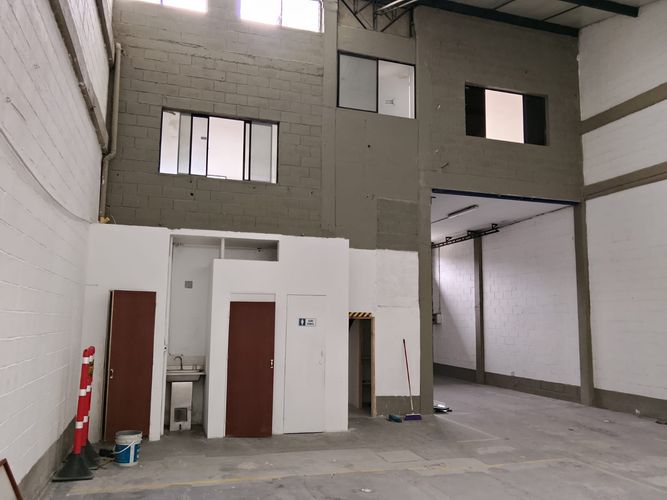 Bodega en arriendo en Bavaria, La Estrella, 420 m² · foto 7 de 19