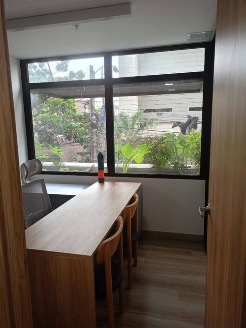 Oficina en venta en Los Colores, Medellín, 6 m² · foto 2 de 6