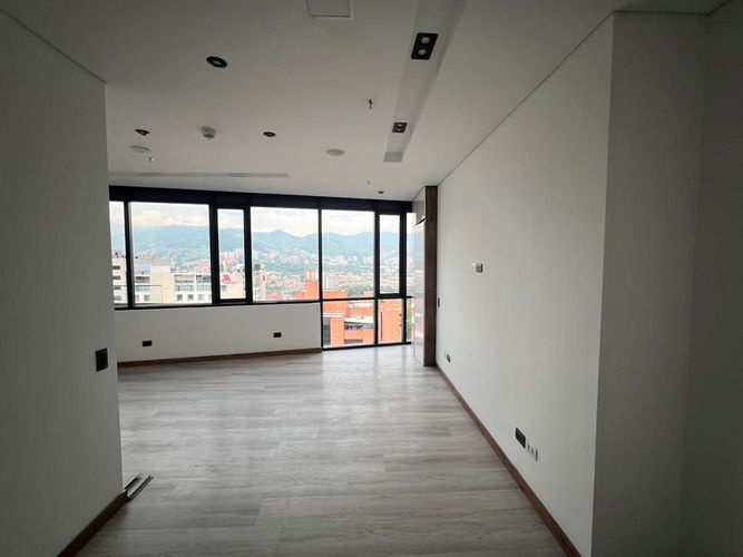 Oficina en arriendo en El Poblado, Medellín, 50 m² · foto 9 de 13