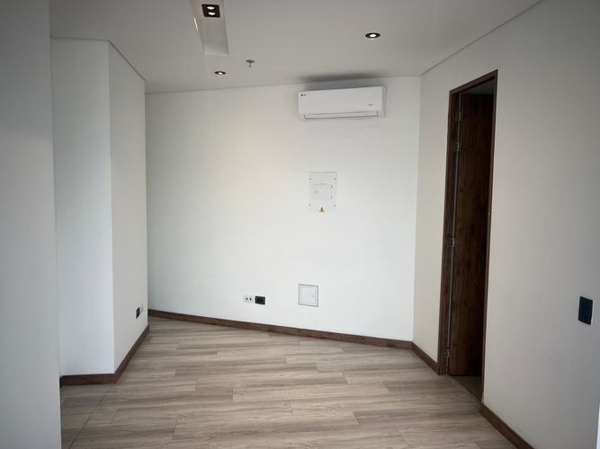 Oficina en arriendo en El Poblado, Medellín, 50 m² · foto 6 de 13