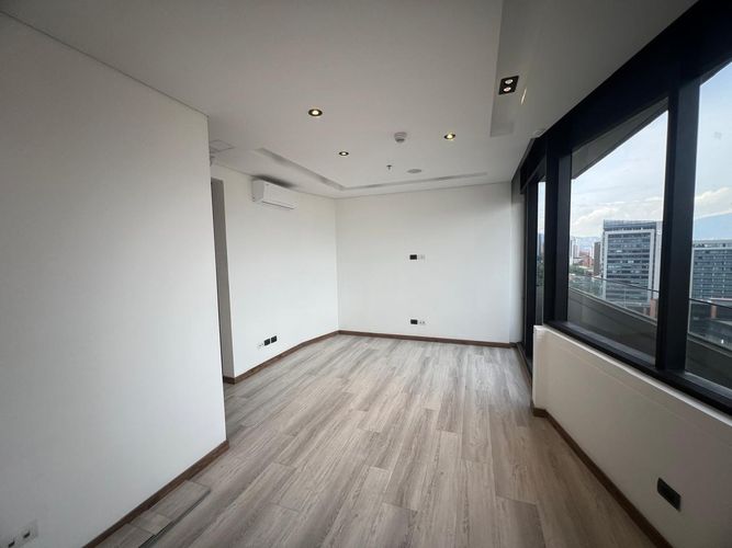 Oficina en arriendo en El Poblado, Medellín, 50 m² · foto 10 de 13