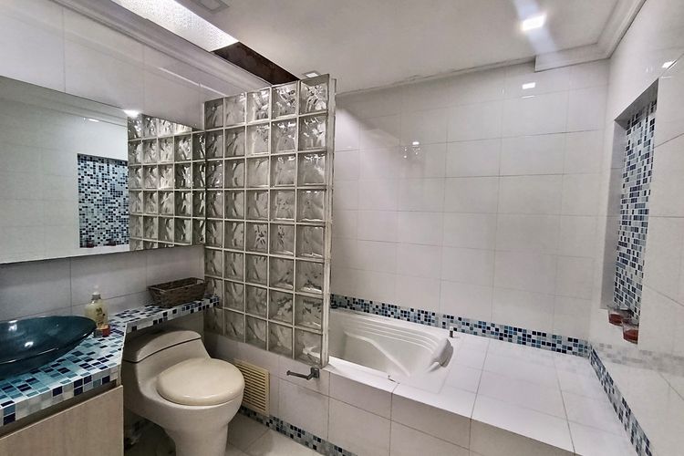Casa de 4 alcobas en arriendo en Las Lomitas, Sabaneta, 500 m² · foto 13 de 24