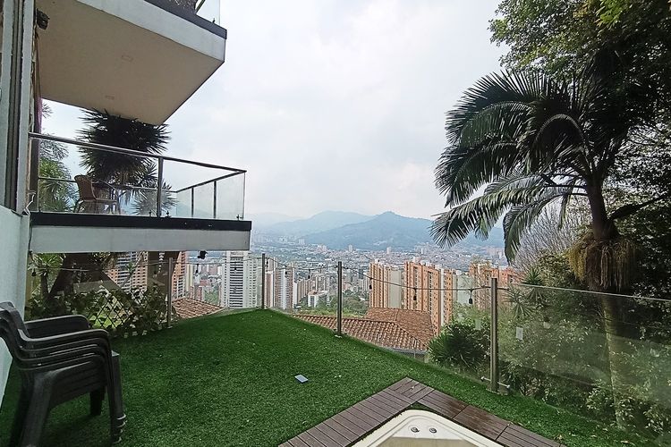 Casa de 4 alcobas en arriendo en Las Lomitas, Sabaneta, 500 m² · foto 23 de 24