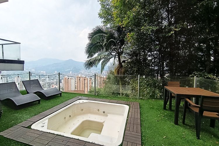 Casa de 4 alcobas en arriendo en Las Lomitas, Sabaneta, 500 m² · foto 24 de 24