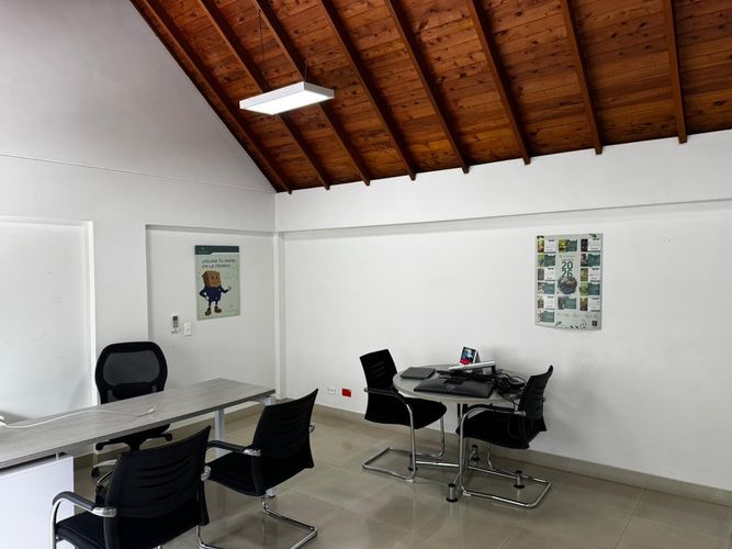 Oficina en venta en Las Vegas, Envigado, 1494 m² · foto 13 de 20