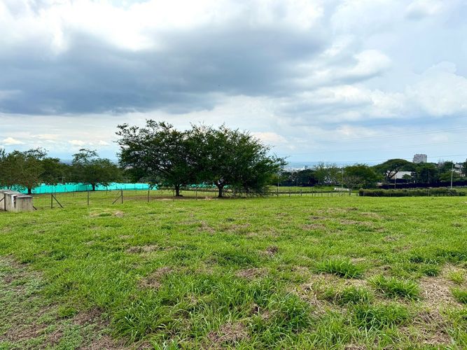 Lote en venta en La Riverita, Cali, 1521 m² · foto 2 de 5