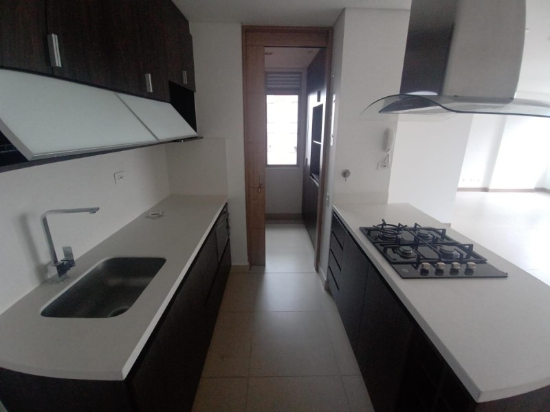 Apartamento en venta en Loma De Las Brujas, Envigado · foto 2 de 20