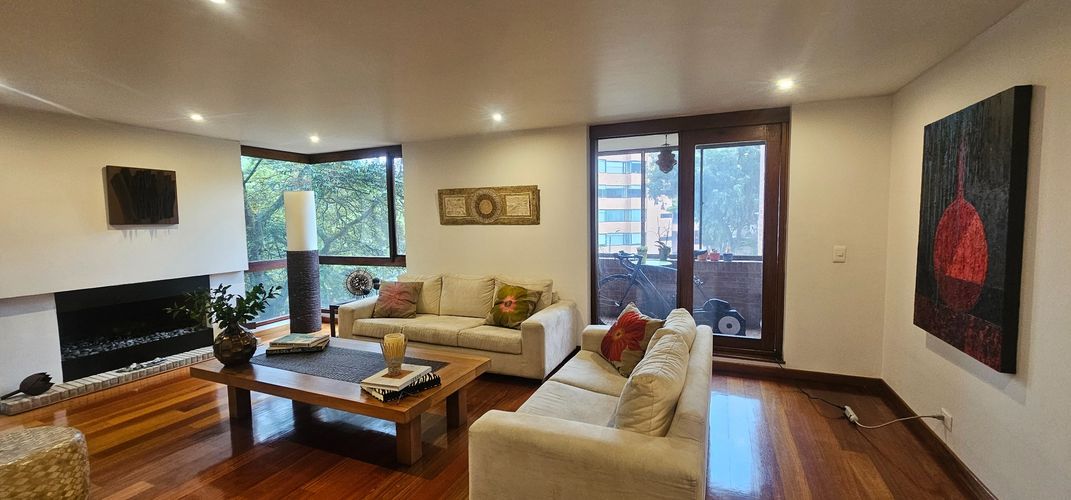 Apartamento en venta en Los Rosales, Bogotá · foto 4 de 17