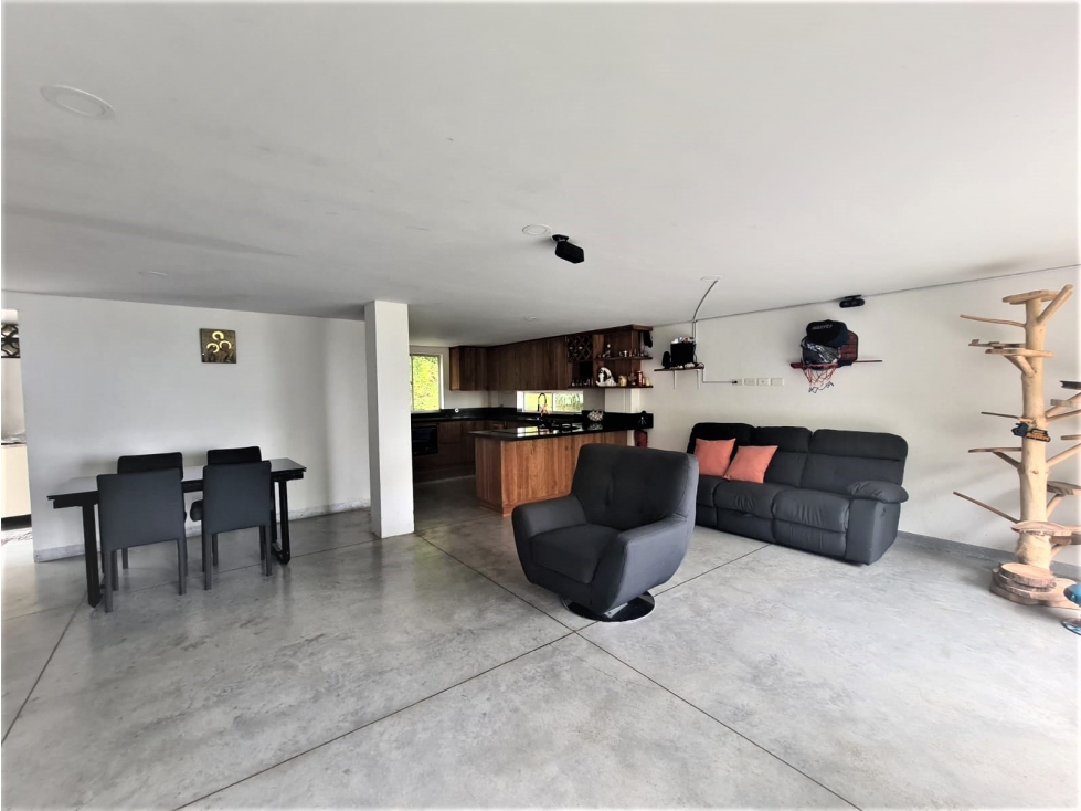 Casa de 8 alcobas en venta en Vallano, Sabaneta, 456 m² · foto 5 de 24