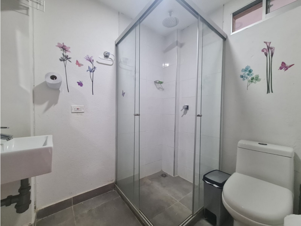 Casa de 8 alcobas en venta en Vallano, Sabaneta, 456 m² · foto 10 de 24