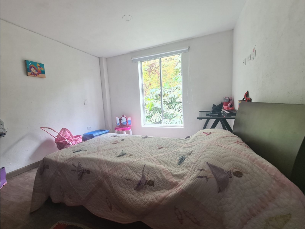 Casa de 8 alcobas en venta en Vallano, Sabaneta, 456 m² · foto 12 de 24