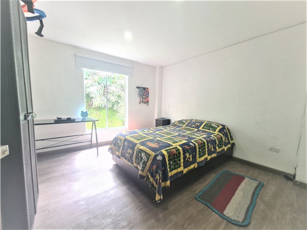 Casa de 8 alcobas en venta en Vallano, Sabaneta, 456 m² · foto 15 de 24