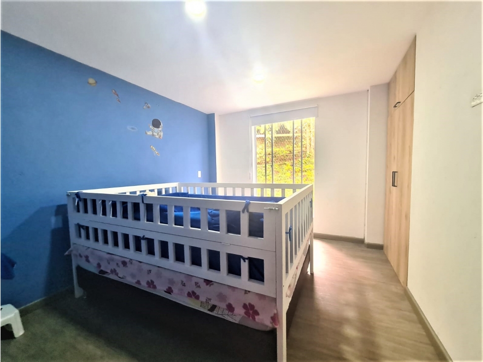 Casa de 8 alcobas en venta en Vallano, Sabaneta, 456 m² · foto 17 de 24
