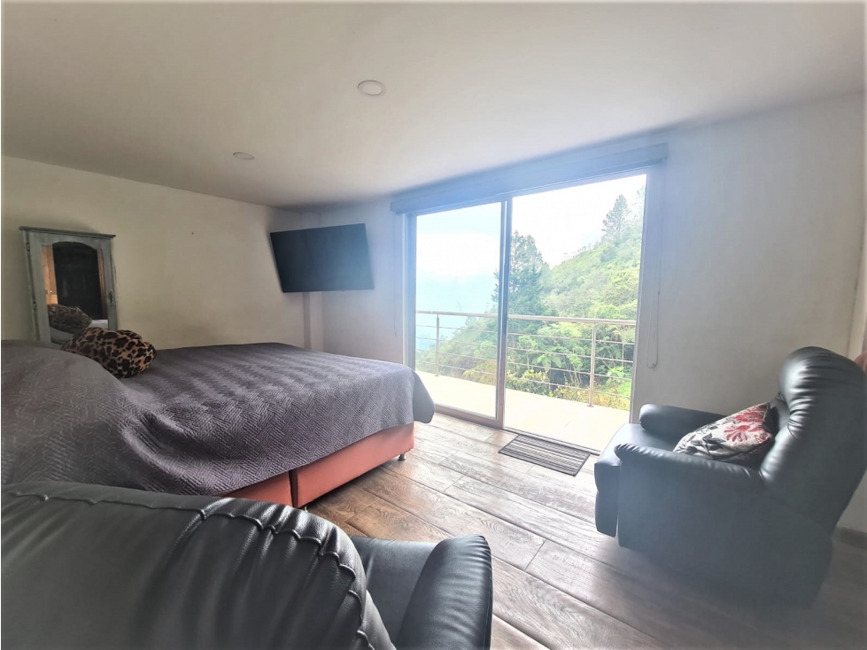 Casa de 8 alcobas en venta en Vallano, Sabaneta, 456 m² · foto 20 de 24