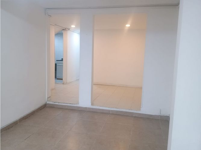 Casa de 4 alcobas en venta en La Española, Bogotá, 308 m² · foto 4 de 19