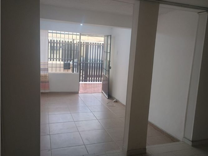 Casa de 4 alcobas en venta en La Española, Bogotá, 308 m² · foto 10 de 19