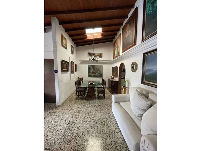 Apartamento de 4 alcobas en venta en Belén, Medellín, 134 m² · foto 3 de 14