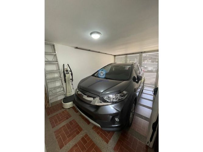 Casa de 5 alcobas en venta en Los Angeles, Pereira, 310 m² · foto 10 de 15