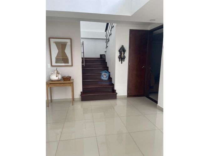 Casa de 5 alcobas en venta en Los Angeles, Pereira, 310 m² · foto 14 de 15
