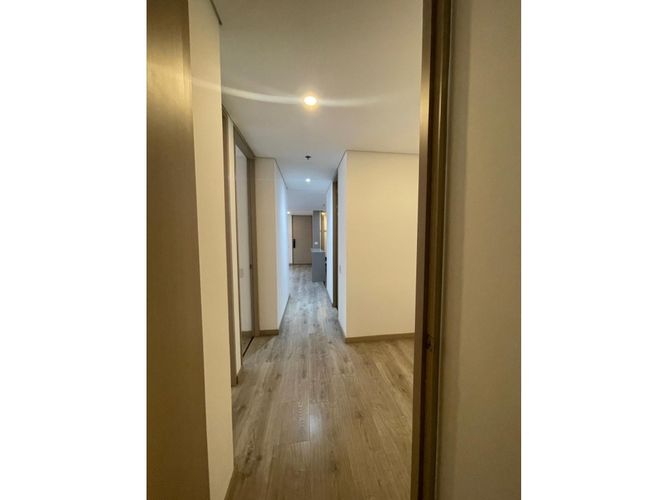 Apartamento de 3 alcobas en arriendo en Vía Las Palmas, Medellín, 100 m² · foto 8 de 24
