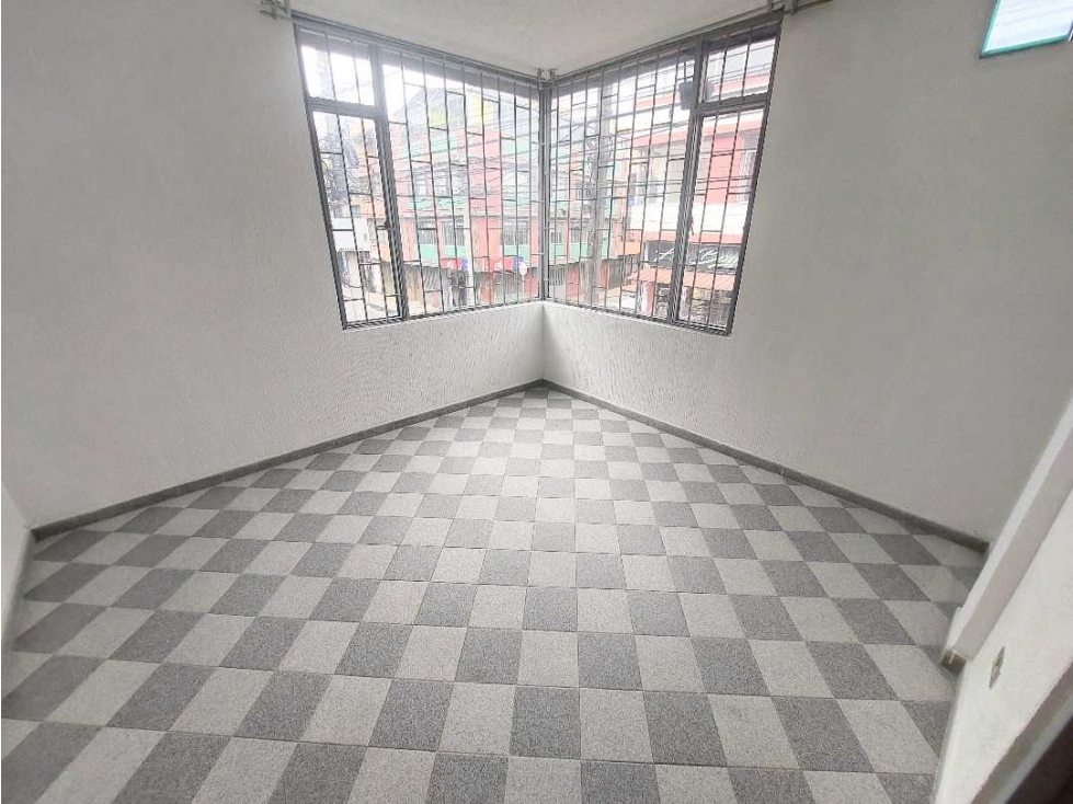 Casa en venta en Engativá, Bogotá · foto 12 de 24