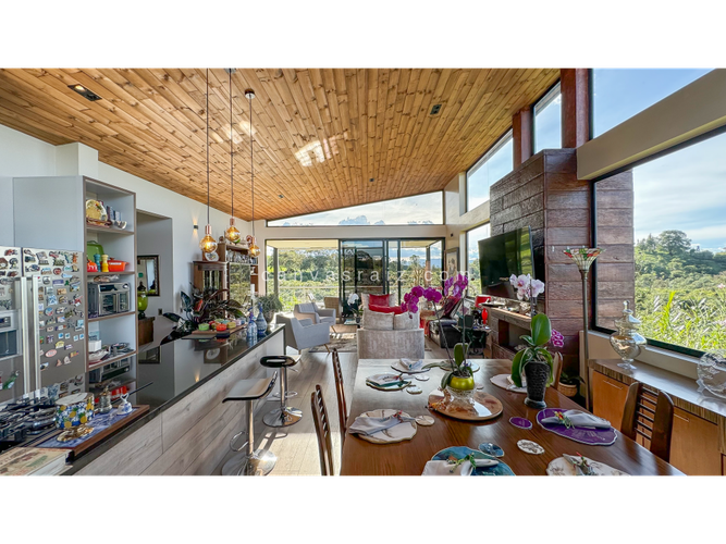 Casa de 4 alcobas en venta en Quirama, Rionegro, 278 m² · foto 3 de 19