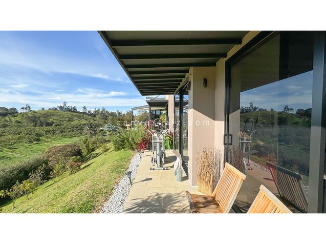 Casa de 4 alcobas en venta en Quirama, Rionegro, 278 m² · foto 9 de 19