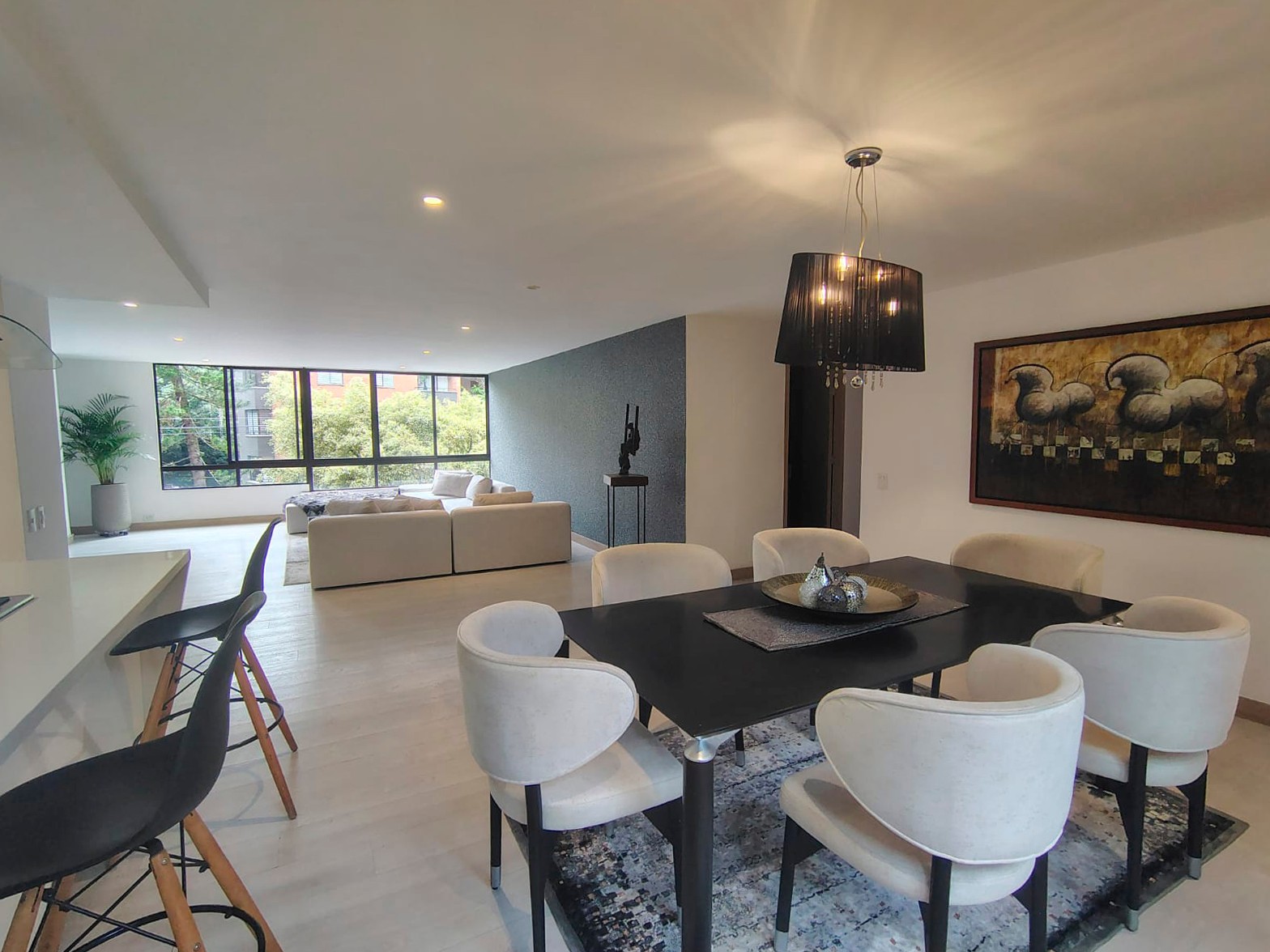 Apartamento en arriendo en El Poblado, Medellín · foto 3 de 20