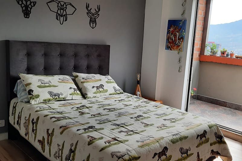 Apartamento en venta en El Poblado, Medellín · foto 7 de 13