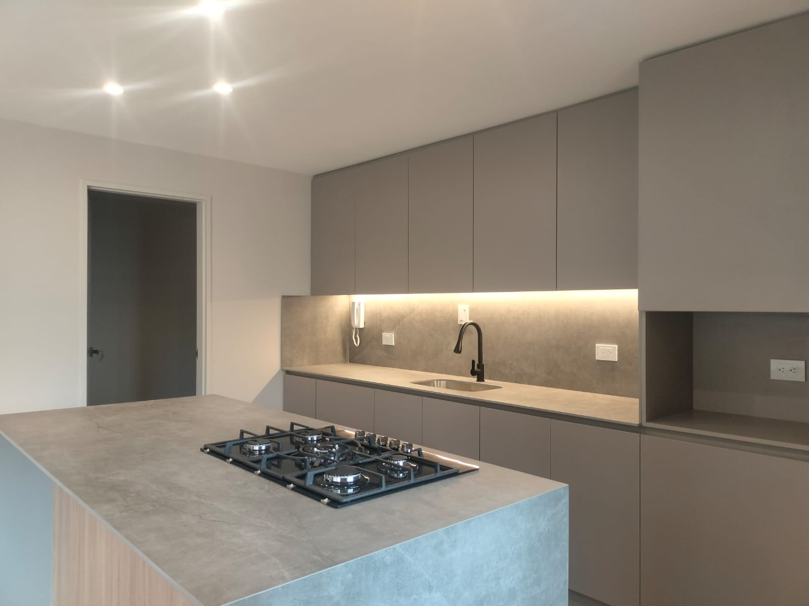 Apartamento en arriendo en El Poblado, Medellín · foto 7 de 20