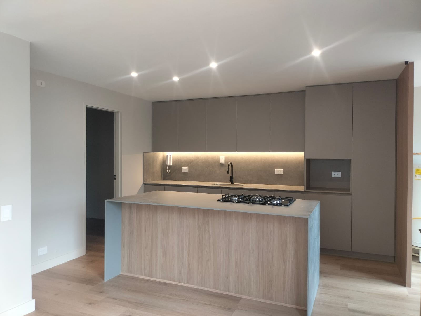 Apartamento en arriendo en El Poblado, Medellín · foto 6 de 20