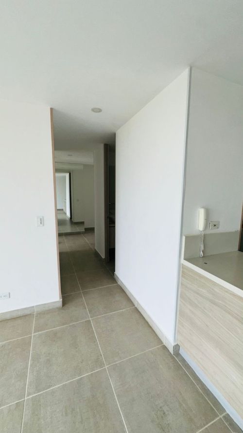 Apartamento de 2 alcobas en venta en Cuarto De Legua - Guadalupe, Cali, 75 m² · foto 13 de 18