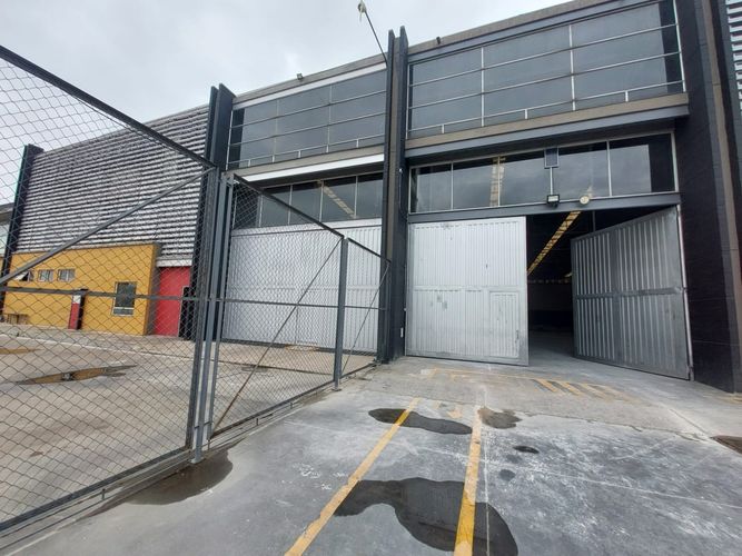 Bodega en arriendo en Parcelas, Cota, 1510 m² · foto 2 de 19