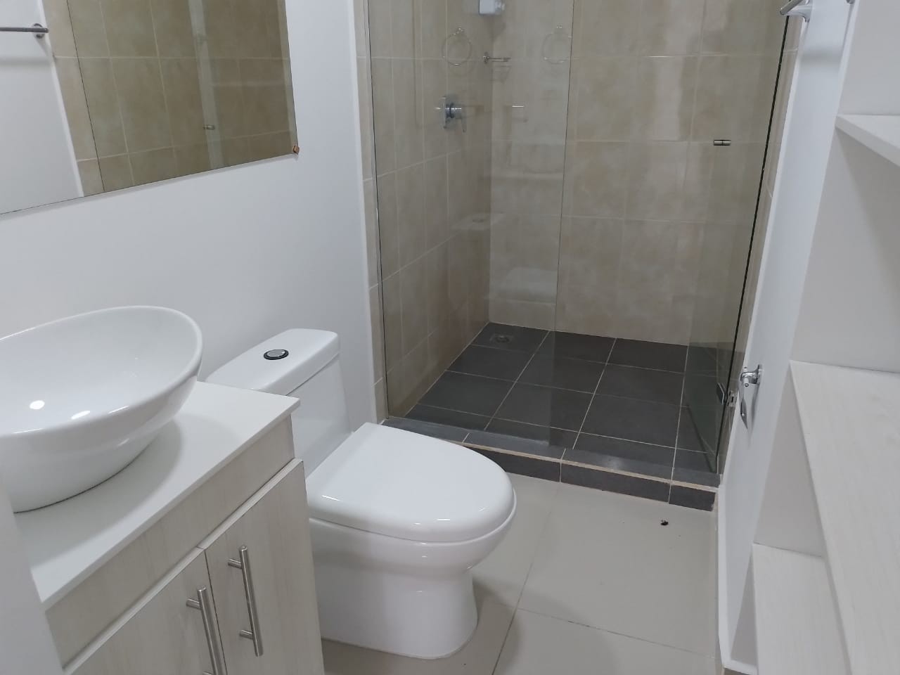 Apartamento en arriendo en Belén, Medellín · foto 11 de 19