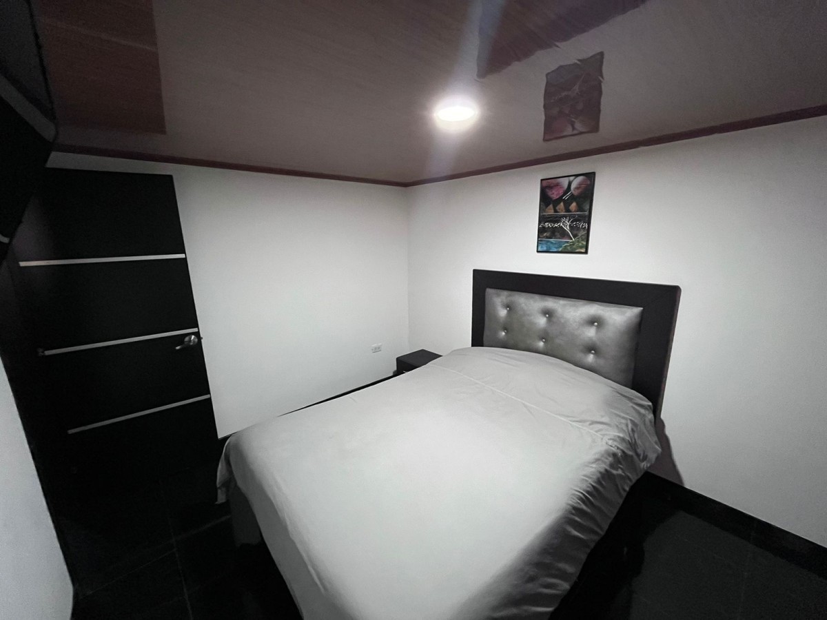 Casa en venta en Centro Comercial Titán Plaza, Bogotá · foto 6 de 24