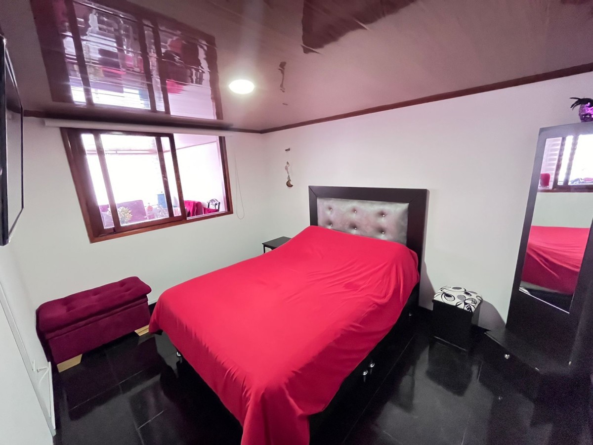 Casa en venta en Centro Comercial Titán Plaza, Bogotá · foto 7 de 24