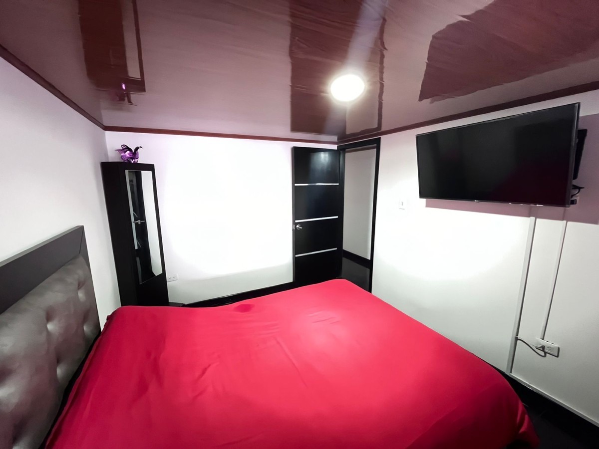 Casa en venta en Centro Comercial Titán Plaza, Bogotá · foto 9 de 24