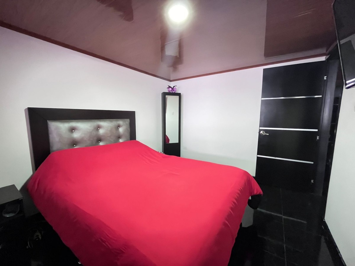 Casa en venta en Centro Comercial Titán Plaza, Bogotá · foto 12 de 24